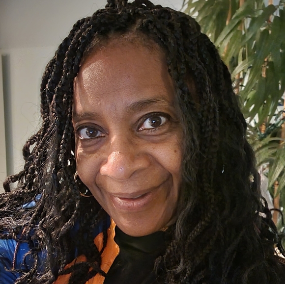 Meet your Posher, EMarie - Picture 2 of 2